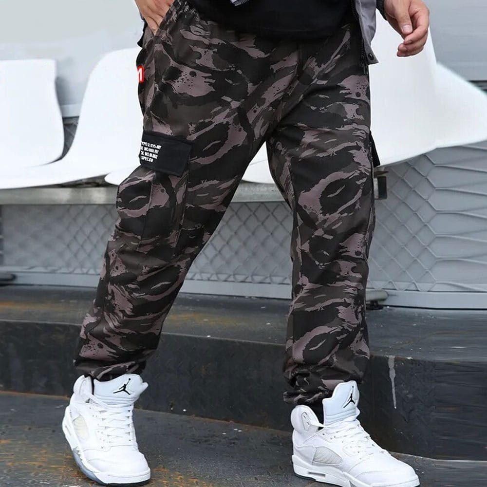 Streetwear camo cargo pants