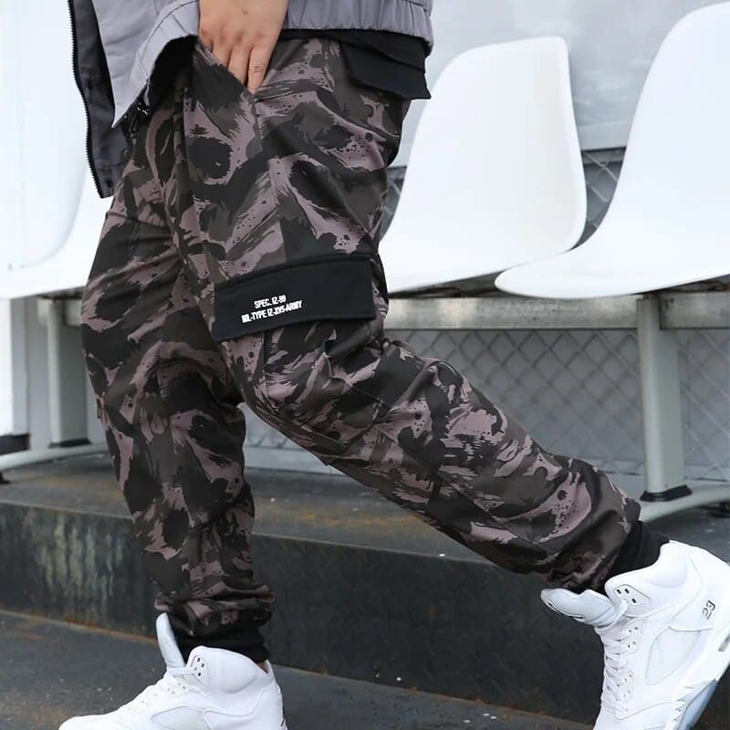 Streetwear camo cargo pants