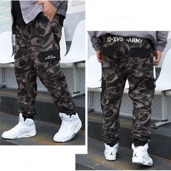 Streetwear camo cargo pants