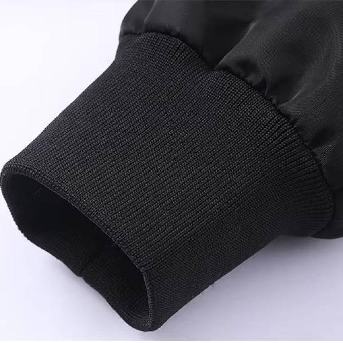 Bomber jacket cargo pockets