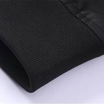 Bomber jacket cargo pockets