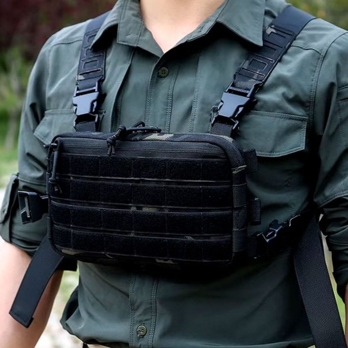 Small tactical chest bag Black