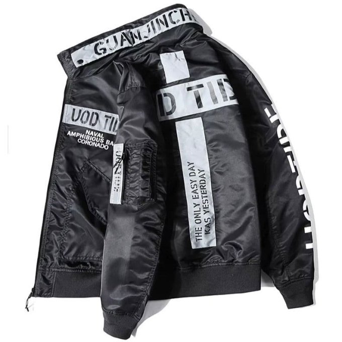 Streetwear bomber jacket