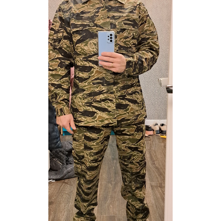 Camouflage Vietnam à rayures tigre photo review