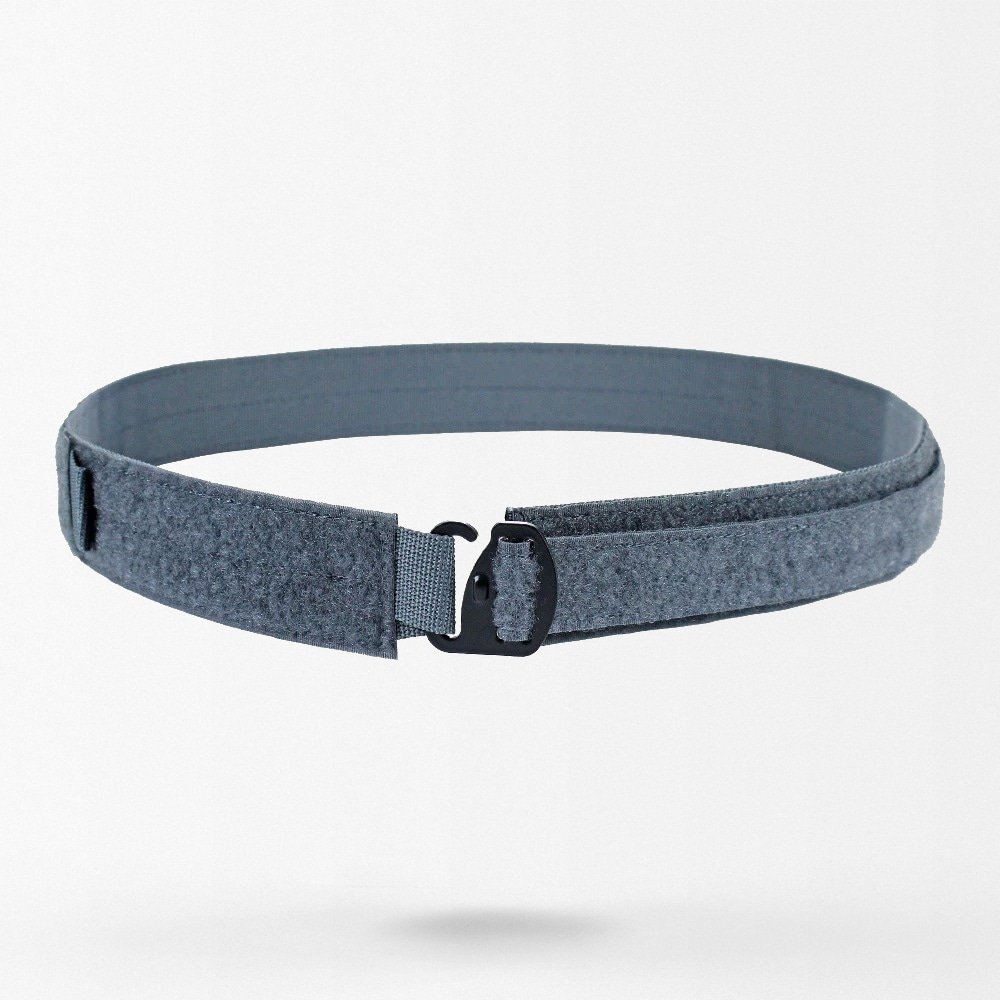 Low profile combat belt