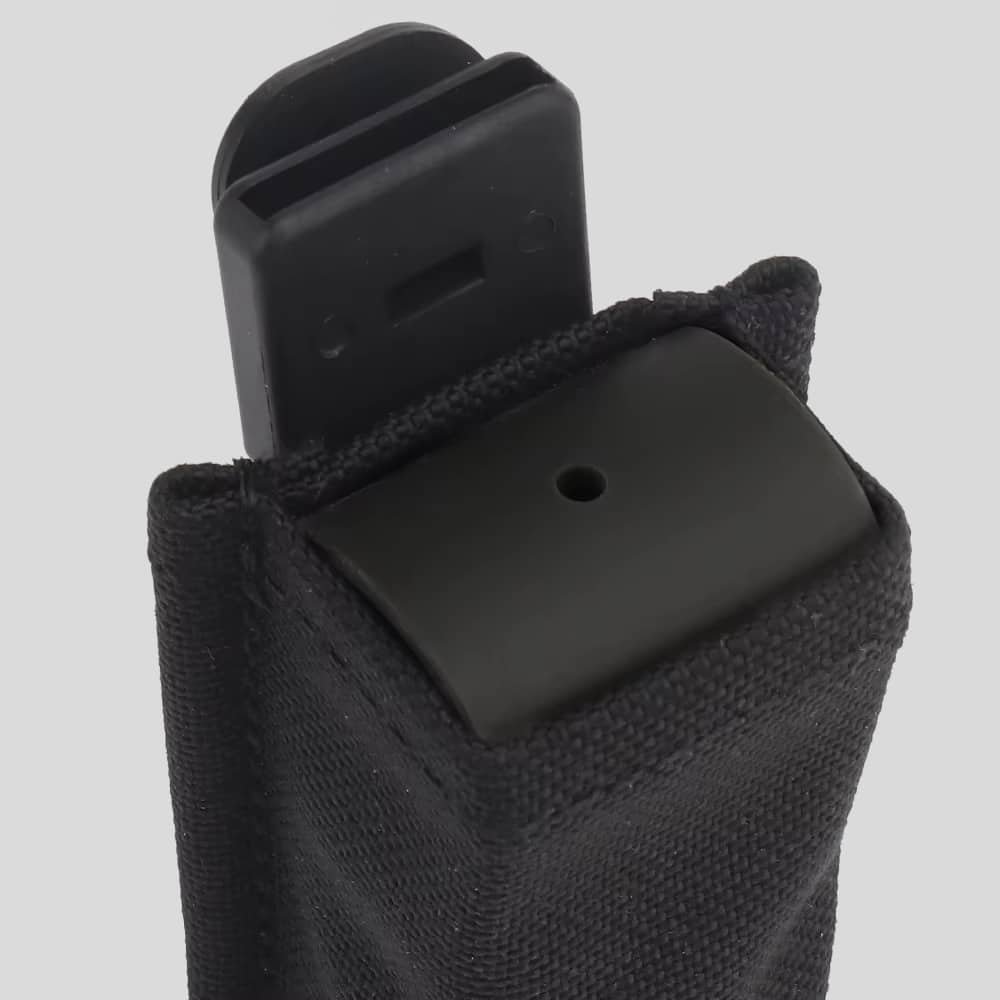 Single magazine pocket pouch