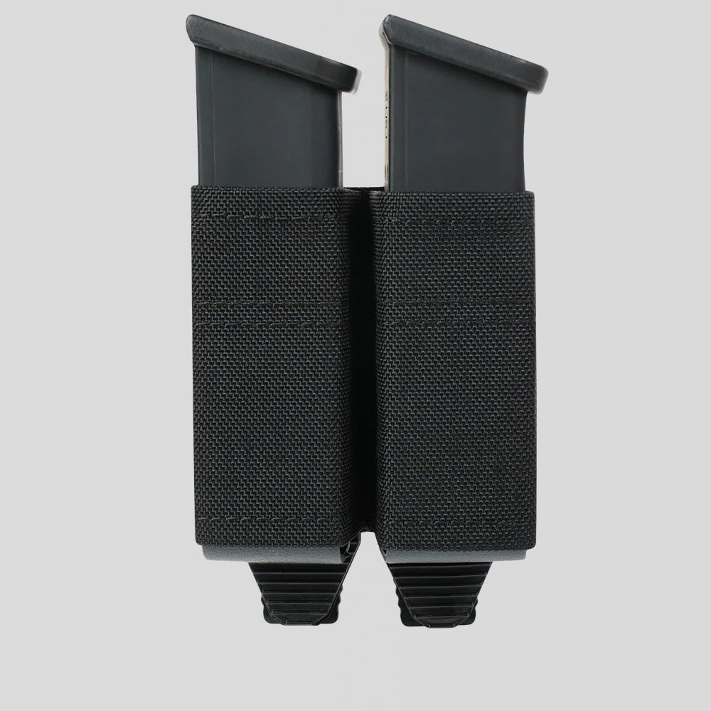 Double nylon magazine pouch with clip