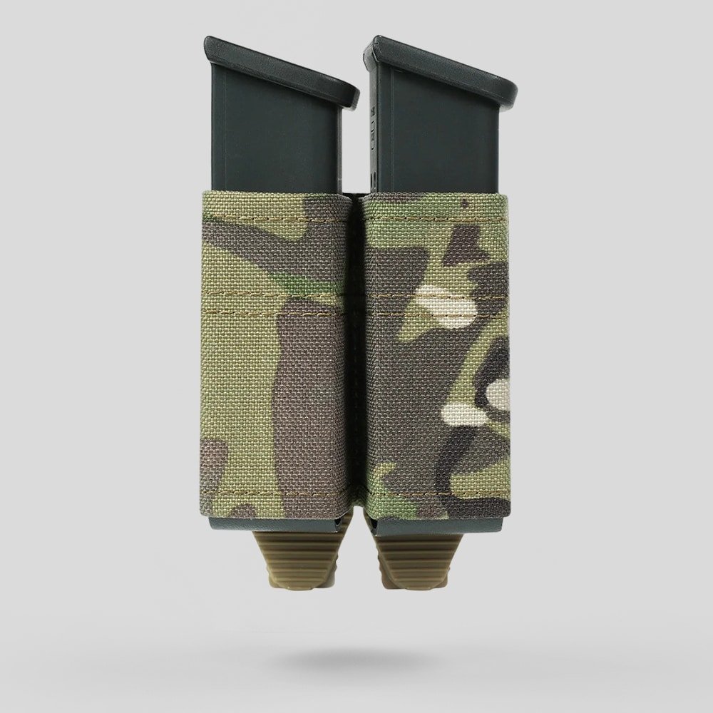 Double nylon magazine pouch with clip