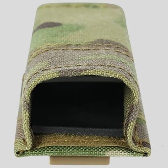 Single nylon magazine pouch with clip