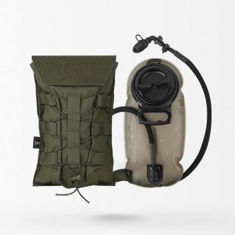 Tactical hydration pouch with water bladder