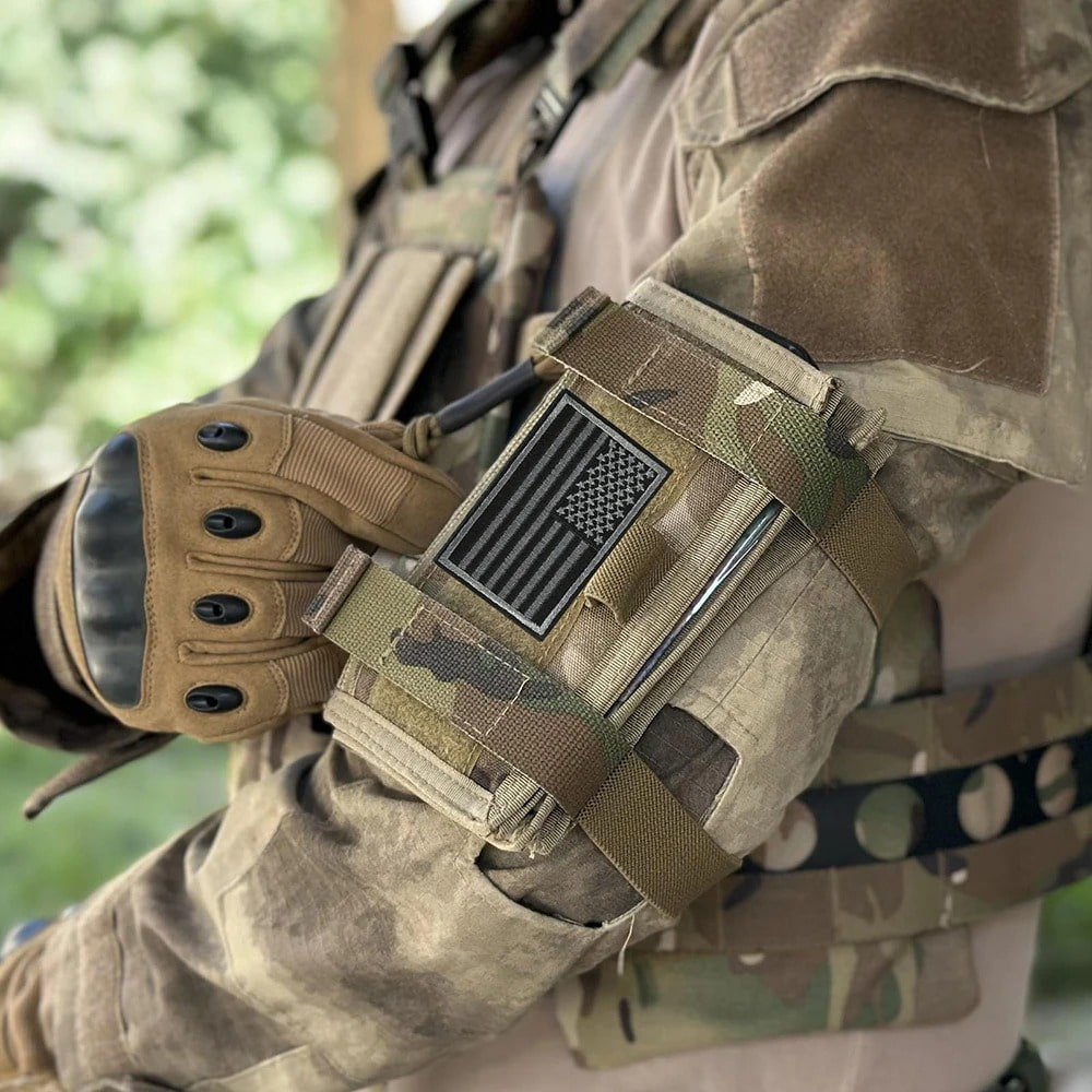 Tactical wrist map pouch