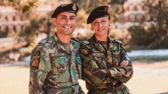 Comment porter un béret militaire ?