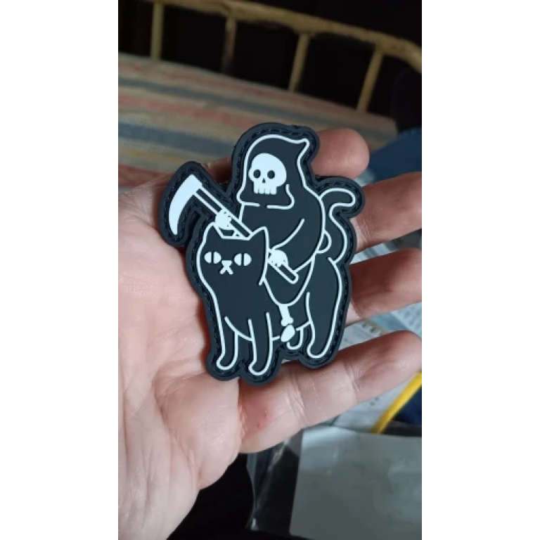 Patch PVC Phosphorescent Sickle Reaper photo review